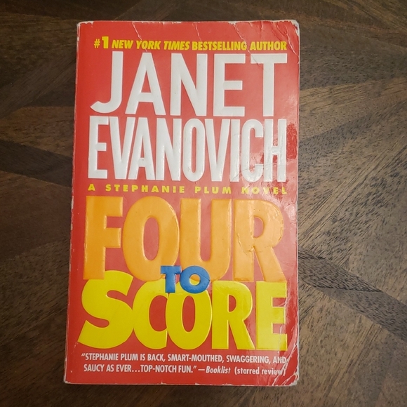 Four to Score by Janet Evanovich - Picture 1 of 6